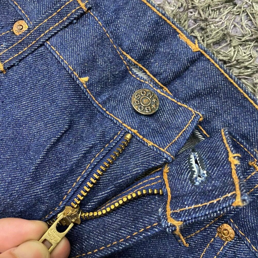 Straight Dark Wash Denim Jeans (Size M) - Picture 4 of 5